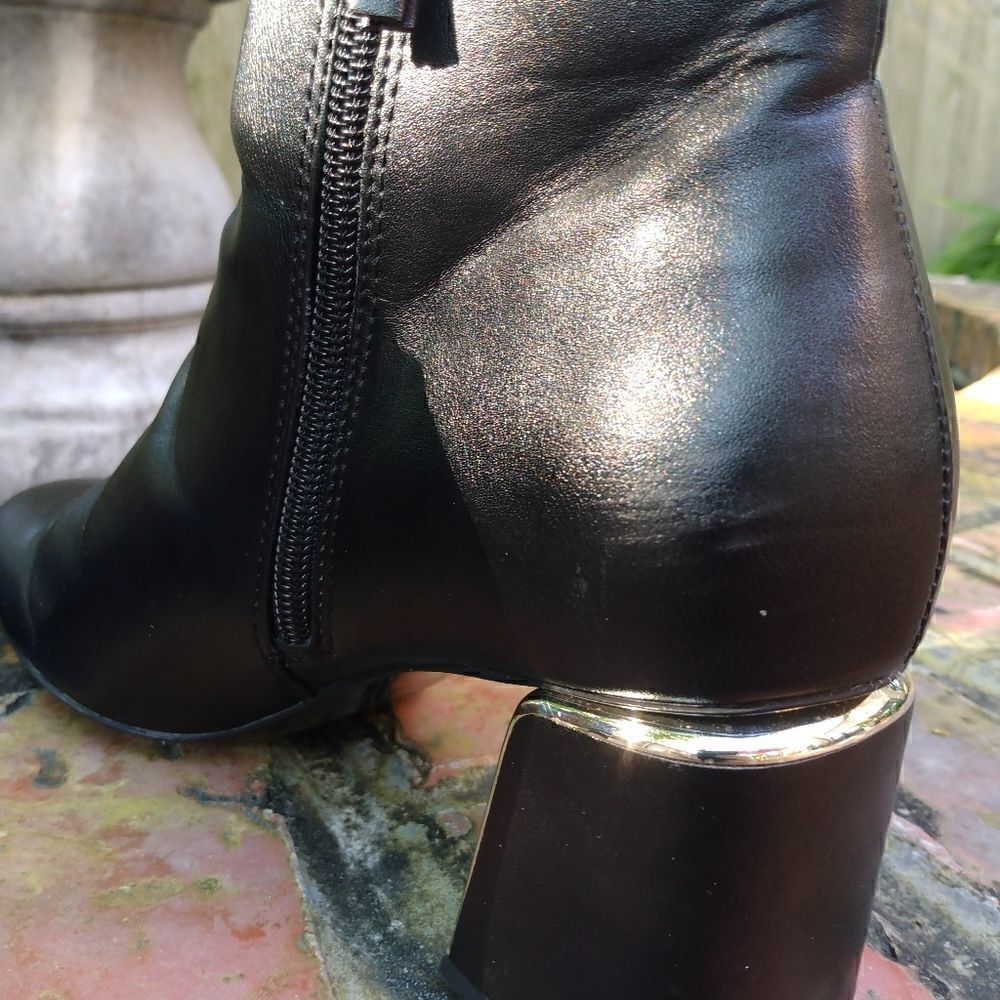 Zara Basic Block Heel Side Zip Bootie! - Picture 7 of 10